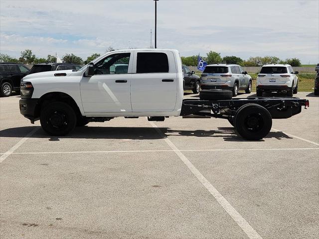 2026 RAM Ram 3500 Chassis Cab RAM 3500 TRADESMAN CREW CAB CHASSIS 4X4 60 CA 2026 RAM Ram 3500 Chassis Cab RAM 3500 TRADESMAN CREW CAB CHASSIS 4X4 60 CA