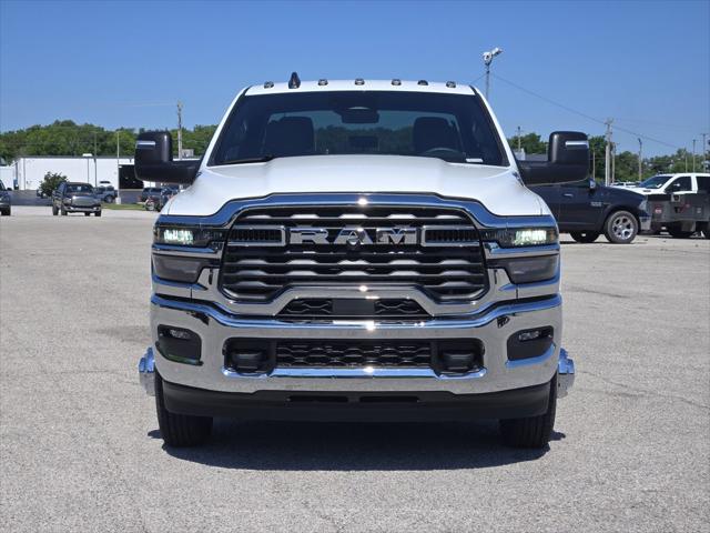 2026 RAM Ram 3500 Chassis Cab RAM 3500 TRADESMAN CREW CAB CHASSIS 4X4 60 CA 2026 RAM Ram 3500 Chassis Cab RAM 3500 TRADESMAN CREW CAB CHASSIS 4X4 60 CA