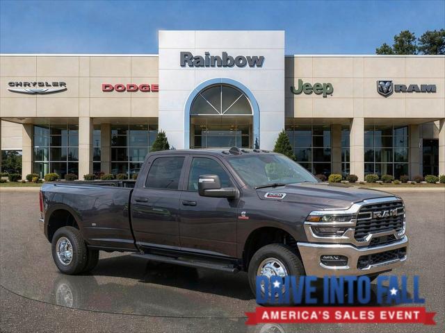 2026 RAM Ram 3500 RAM 3500 TRADESMAN CREW CAB 4X4 8 BOX