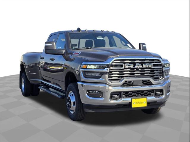 2026 RAM Ram 3500 RAM 3500 TRADESMAN CREW CAB 4X4 8 BOX