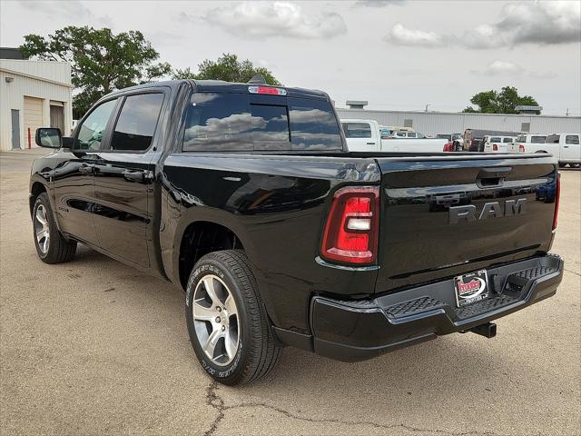2026 RAM Ram 1500 RAM 1500 EXPRESS CREW CAB 4X2 57 BOX