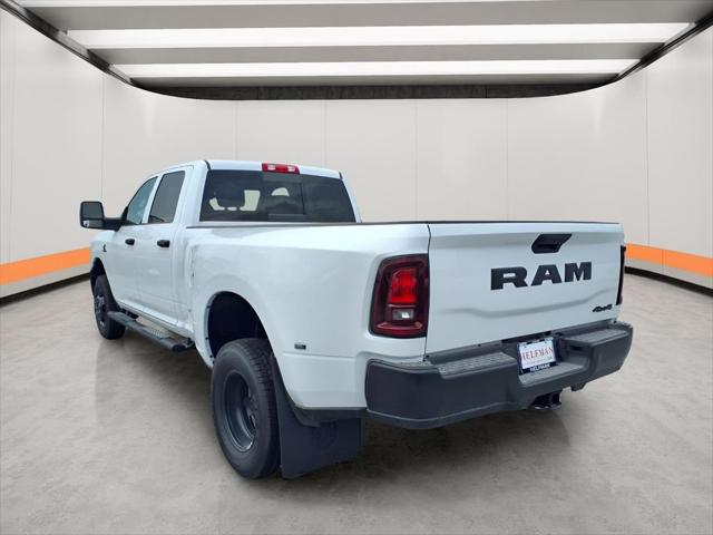2026 RAM Ram 3500 RAM 3500 TRADESMAN CREW CAB 4X4 8 BOX