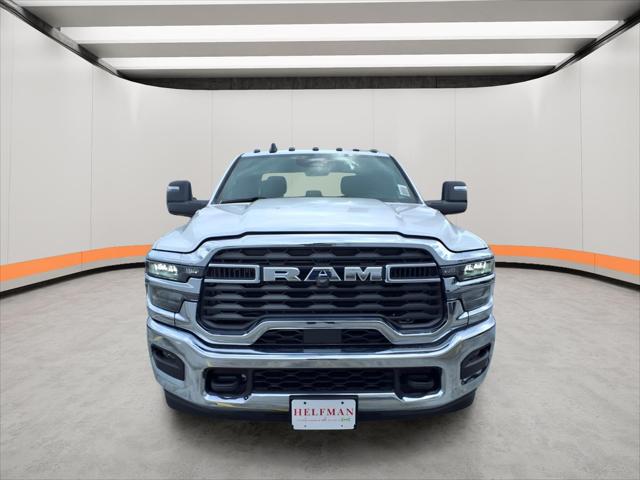 2026 RAM Ram 3500 Chassis Cab RAM 3500 TRADESMAN CREW CAB CHASSIS 4X4 60 CA
