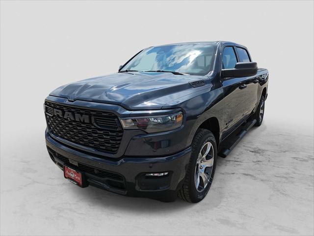 2026 RAM Ram 1500 RAM 1500 EXPRESS CREW CAB 4X2 57 BOX