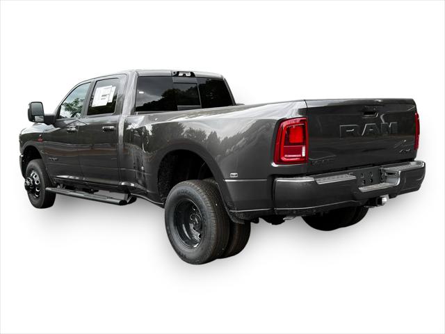 New 2026 Granite Crystal Metallic Clear-Coat Exterior Paint RAM LARAMIE image 33