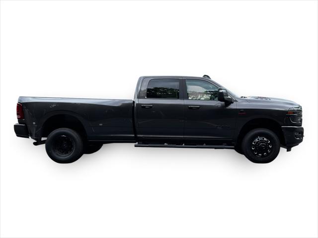 New 2026 Granite Crystal Metallic Clear-Coat Exterior Paint RAM LARAMIE image 36