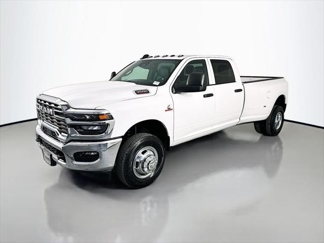2026 RAM Ram 3500 RAM 3500 TRADESMAN CREW CAB 4X4 8 BOX