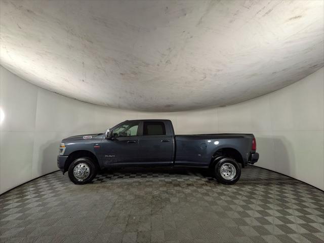 2026 RAM Ram 3500 RAM 3500 LARAMIE CREW CAB 4X4 8 BOX