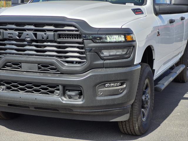 2026 RAM Ram 3500 RAM 3500 TRADESMAN CREW CAB 4X4 64 BOX
