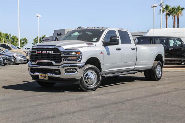 2026 RAM Ram 3500 RAM 3500 TRADESMAN CREW CAB 4X4 8 BOX