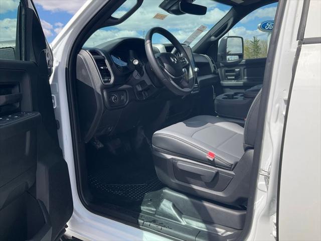 2026 RAM Ram 2500 RAM 2500 TRADESMAN CREW CAB 4X4 8 BOX