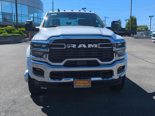 2026 RAM 5500 Chassis RAM 5500 BIG HORN CHASSIS CREW CAB 4X4 84 CA