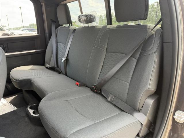 2026 Ram 2500 Black Express Crew Cab 4x4 6'4" Box