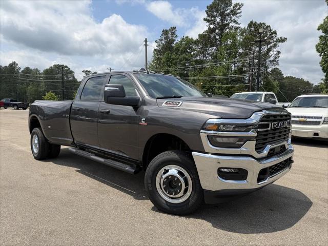 2026 RAM Ram 3500 RAM 3500 TRADESMAN CREW CAB 4X4 8 BOX