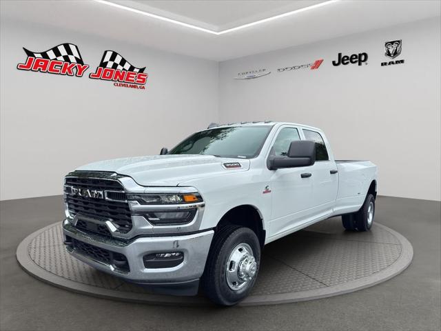 2026 RAM Ram 3500 RAM 3500 TRADESMAN CREW CAB 4X4 8 BOX