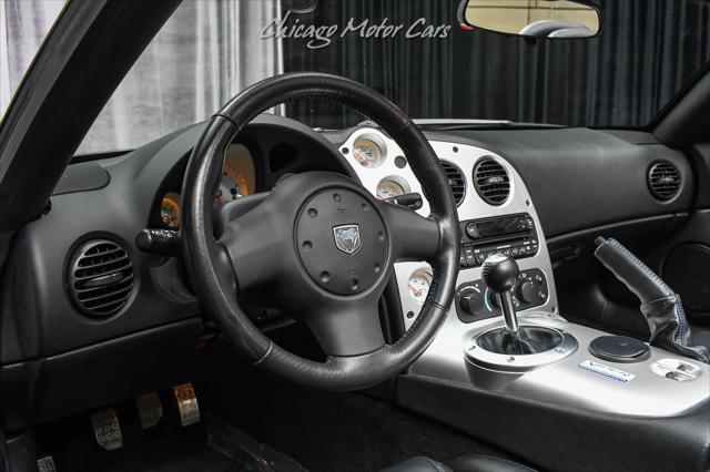 2005 Dodge Viper SRT10