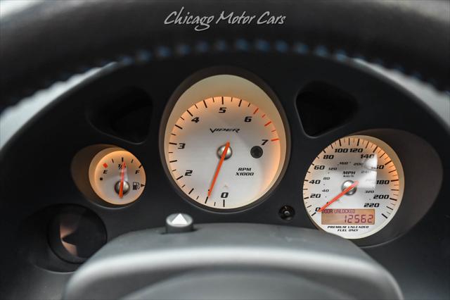 2005 Dodge Viper SRT10
