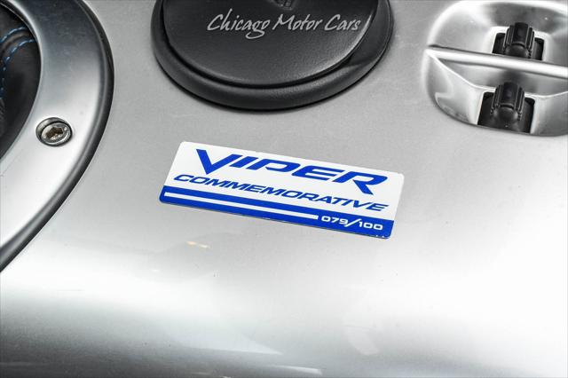 2005 Dodge Viper SRT10