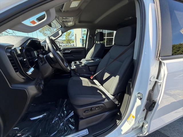 2025 Chevrolet Silverado 1500 4WD Crew Cab Standard Bed LT