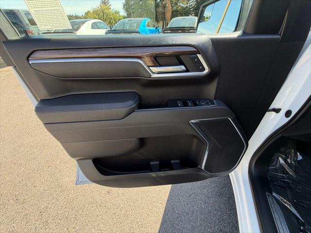 2025 Chevrolet Silverado 1500 4WD Crew Cab Standard Bed LT