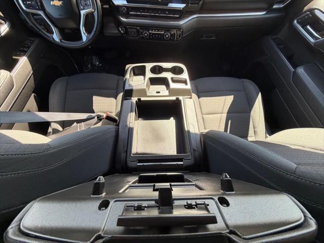 2025 Chevrolet Silverado 1500 4WD Crew Cab Standard Bed LT
