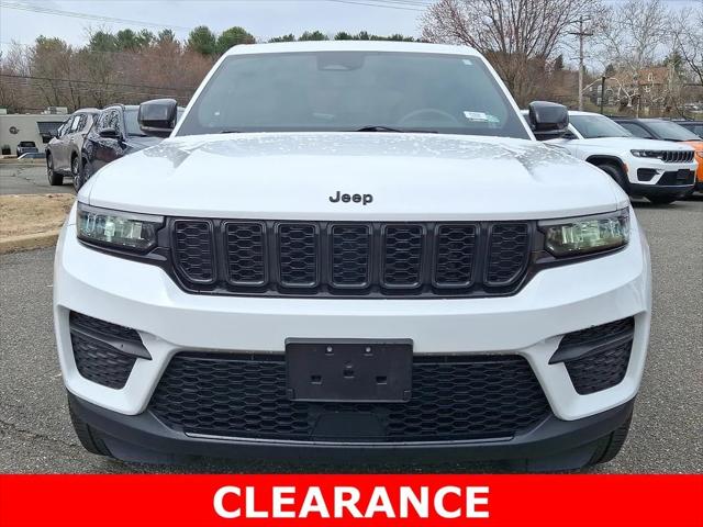 2023 Jeep Grand Cherokee Altitude 4x4 2023 Jeep Grand Cherokee Altitude 4x4