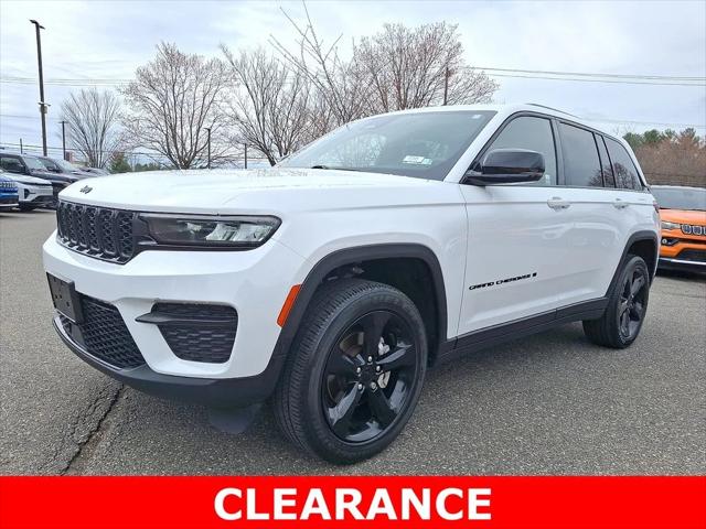2023 Jeep Grand Cherokee Altitude 4x4 2023 Jeep Grand Cherokee Altitude 4x4