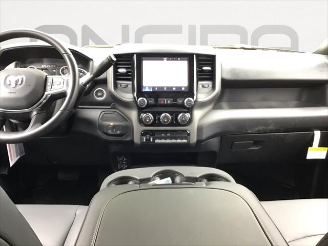 2026 RAM Ram 5500 Chassis Cab RAM 5500 TRADESMAN CHASSIS CREW CAB 4X4 84 CA