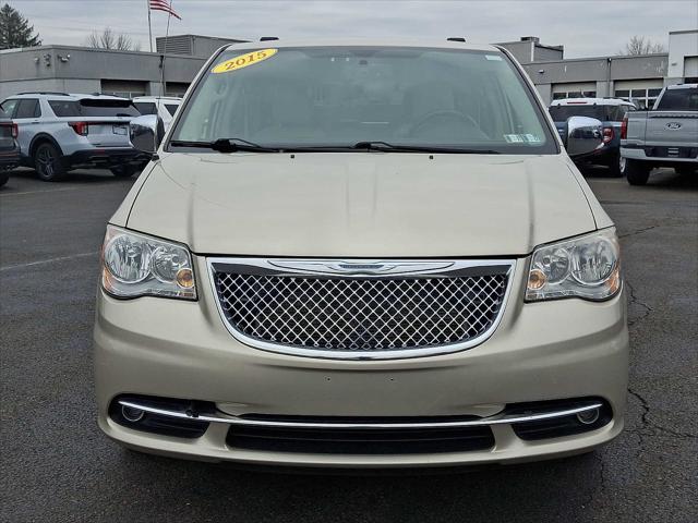 2015 Chrysler Town and Country Touring-L 2015 Chrysler Town and Country Touring-L