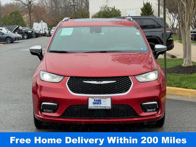 2025 Chrysler Pacifica Hybrid Pinnacle