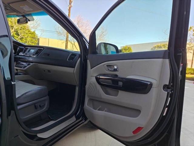 2016 Kia Sedona EX