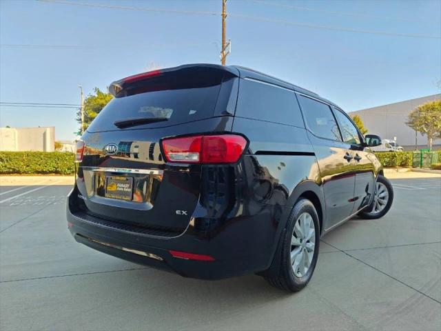 2016 Kia Sedona EX
