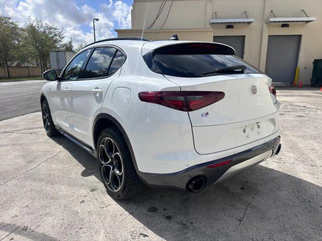 2022 Alfa Romeo Stelvio Ti AWD
