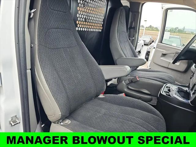 2024 Chevrolet Express Cargo Van RWD 2500 Regular Wheelbase WT