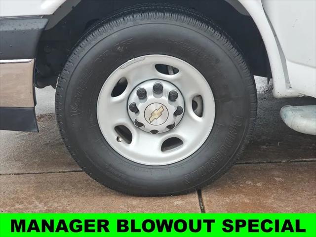 2024 Chevrolet Express Cargo Van RWD 2500 Regular Wheelbase WT