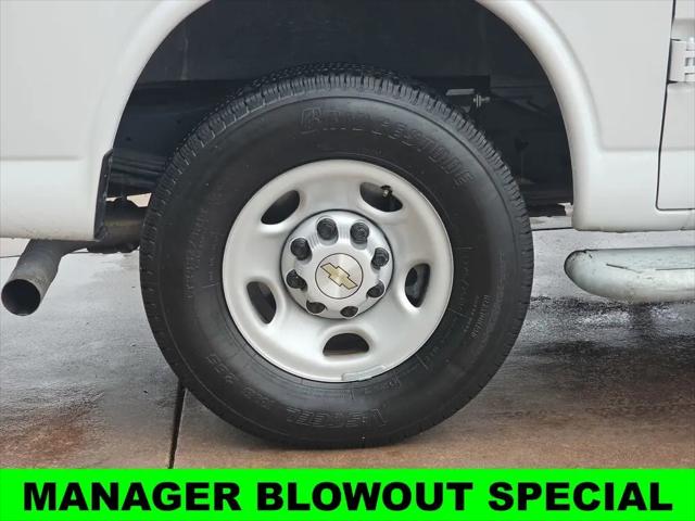 2024 Chevrolet Express Cargo Van RWD 2500 Regular Wheelbase WT