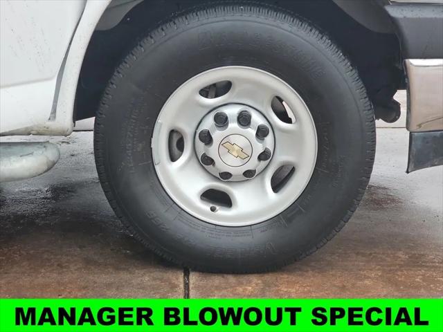 2024 Chevrolet Express Cargo Van RWD 2500 Regular Wheelbase WT