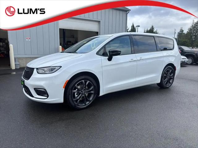 2026 Chrysler Pacifica Select for sale in Warrenton, OR