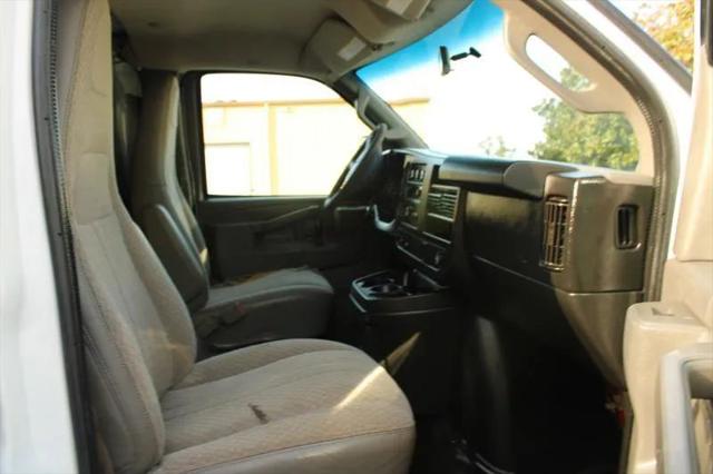 2017 GMC Savana 2500 Work Van