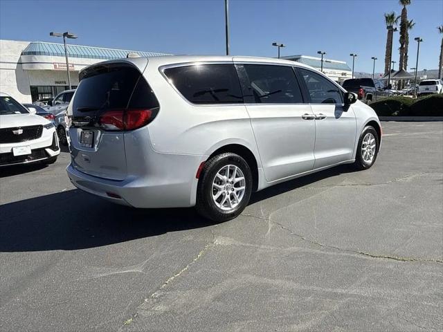 2023 Chrysler Voyager LX