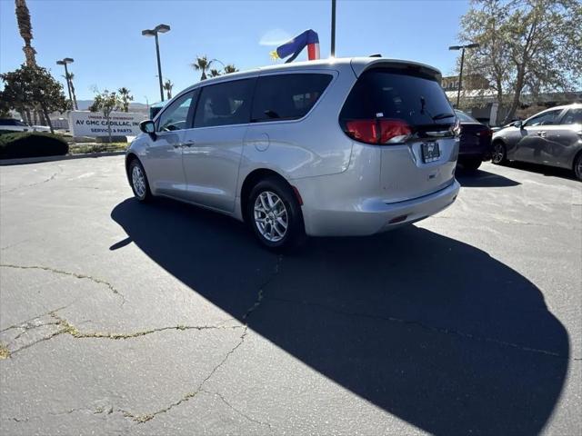 2023 Chrysler Voyager LX