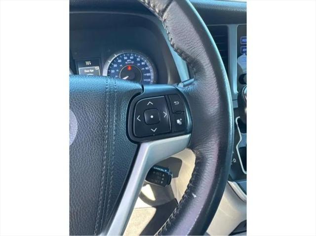 2017 Toyota Sienna XLE 8 Passenger
