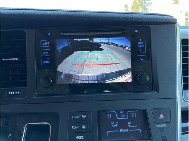 2017 Toyota Sienna XLE 8 Passenger