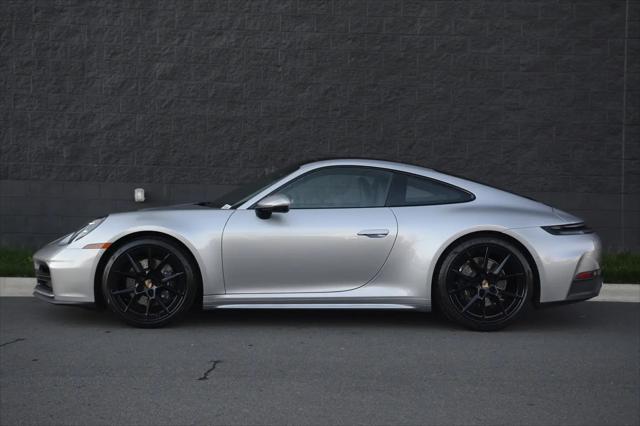 2025 Porsche 911 Carrera