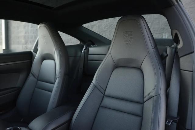 2025 Porsche 911 Carrera