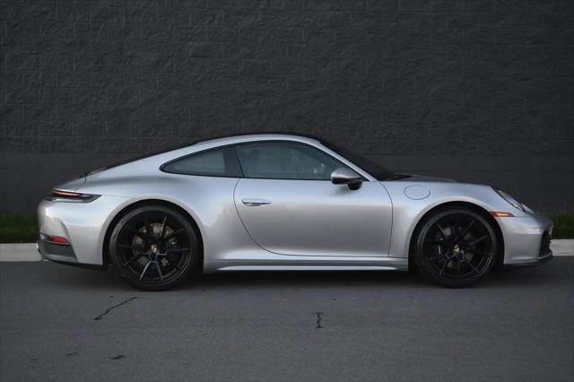 2025 Porsche 911 Carrera