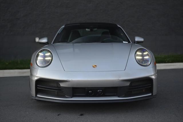 2025 Porsche 911 Carrera