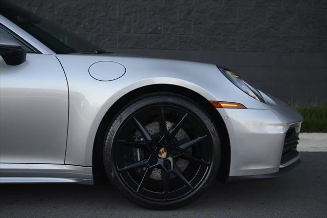 2025 Porsche 911 Carrera