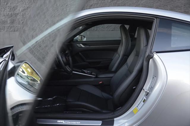 2025 Porsche 911 Carrera
