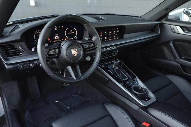 2025 Porsche 911 Carrera
